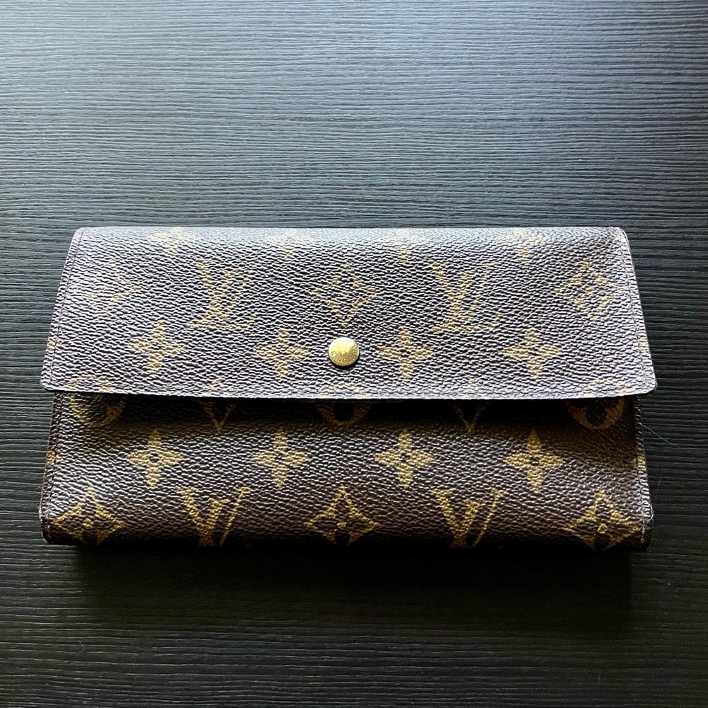 Authentic Louis Vuitton Long Wallet